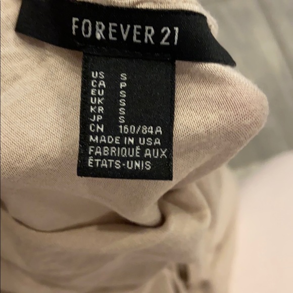 2008-2012? Forever 21 Crop-style t shirt, w cold shoulder & back strap-S - Picture 6 of 7